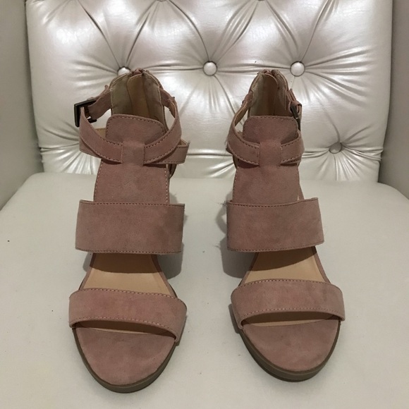 Pink ROEBUCK &CO heels - Picture 1 of 2